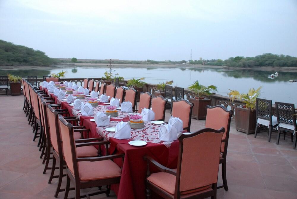 คชเนอร์ พาเลซ เฮอริเทจ Hotel Gajner ภายนอก รูปภาพ