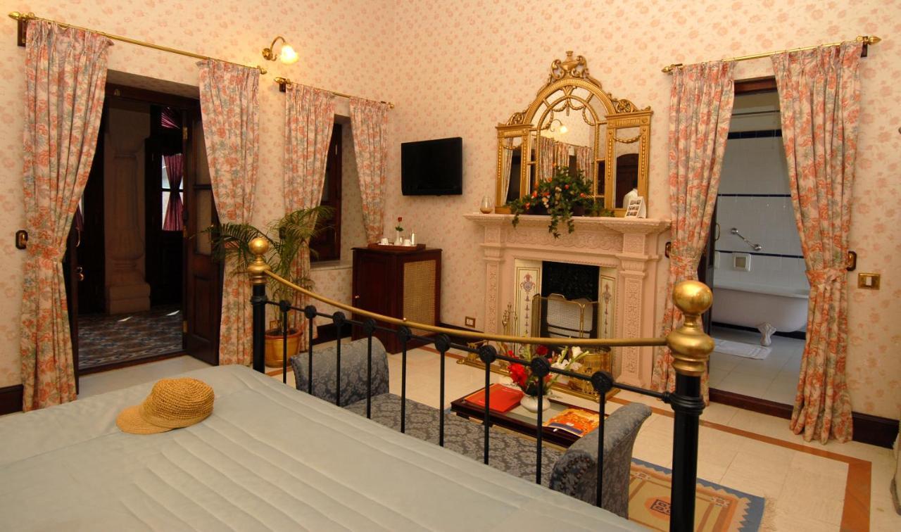 คชเนอร์ พาเลซ เฮอริเทจ Hotel Gajner ภายนอก รูปภาพ